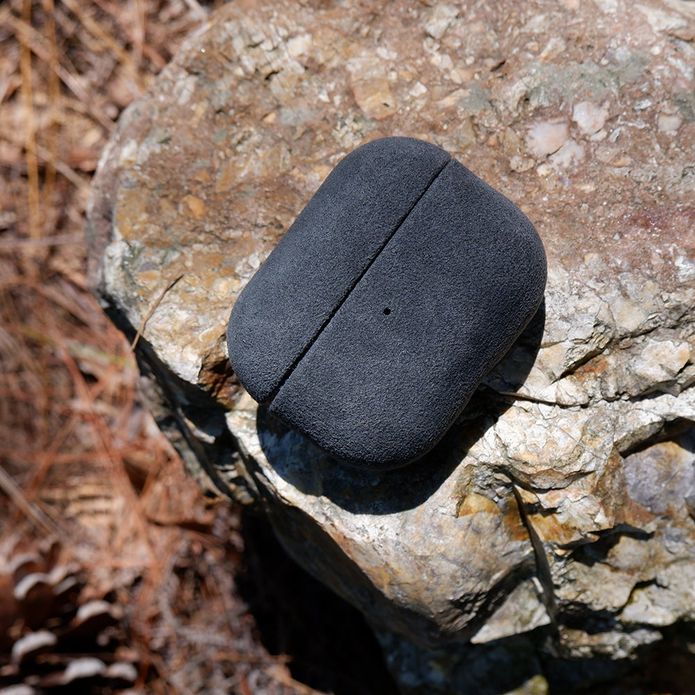 Cantaracase deep space grey Alcantara AirPods Pro 3 case