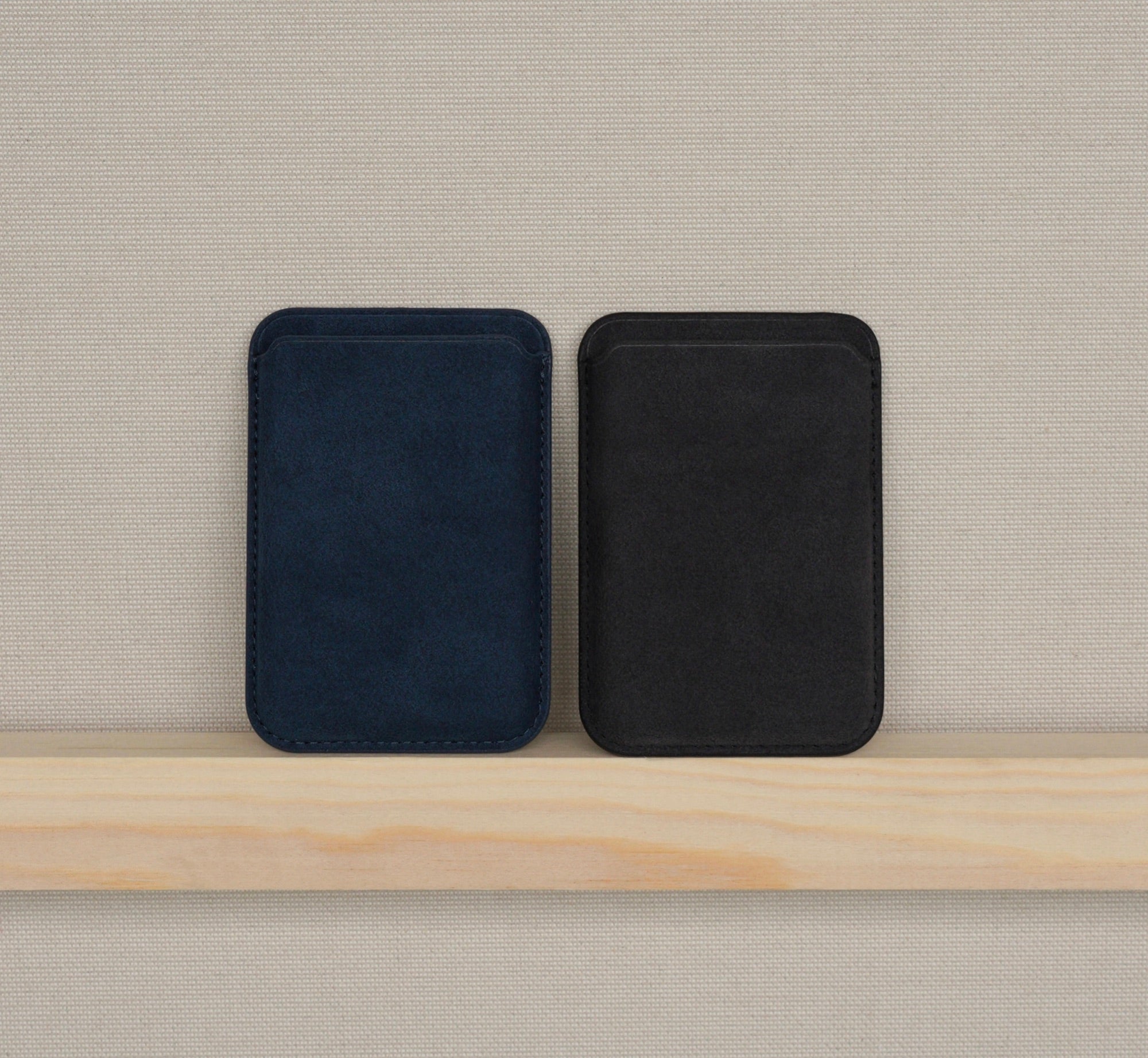 Cantaracase Alcantara MagSafe wallet colour pair